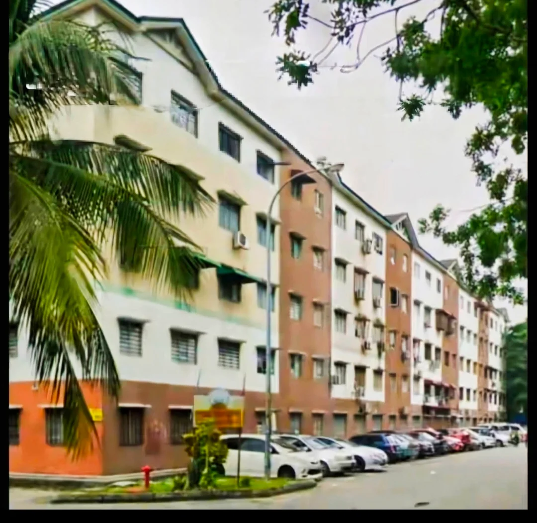 🔥 HOT LISTING IN KLANG! 🔥  Level 1 unit at Bandar Bukit Tinggi 2!